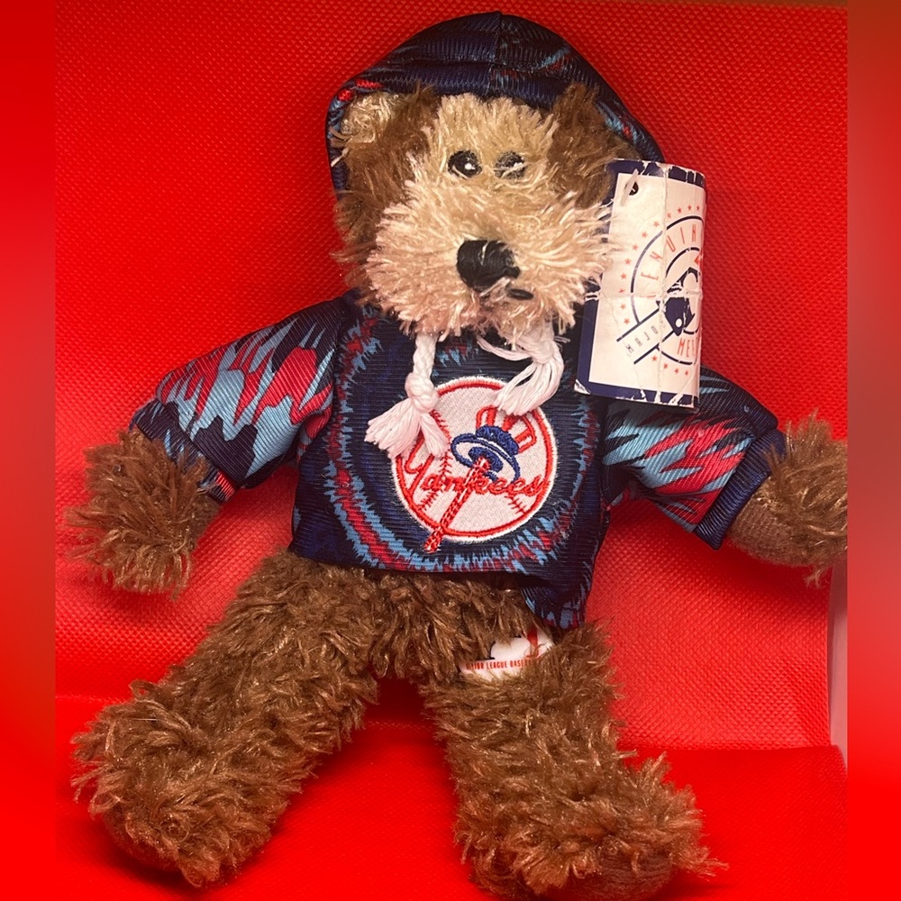 New York Yankees 2010 MLB - Good Stuff - Mascot Plush Bear with Tie Dye Hoodie